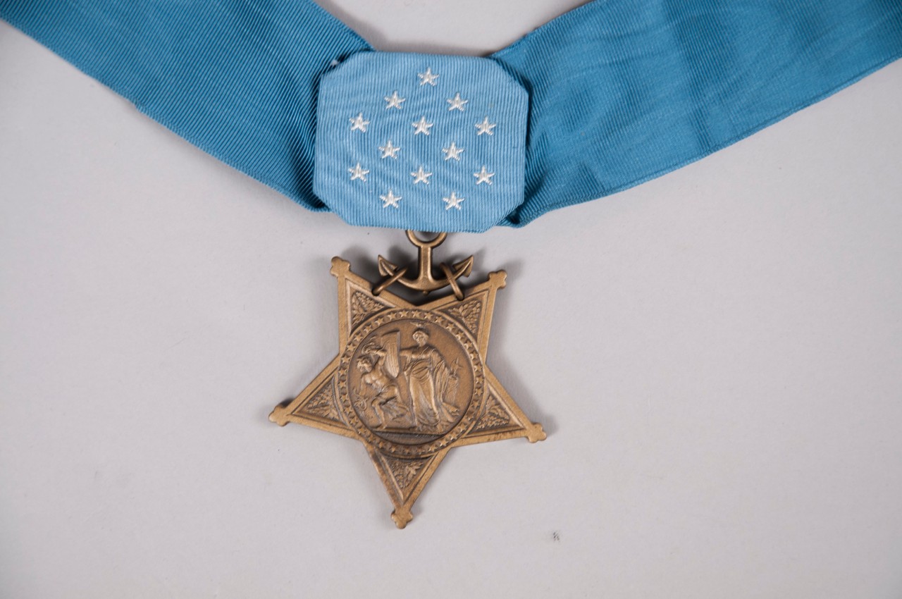 Display copy of Medal of Honor Obverse with Ribbon