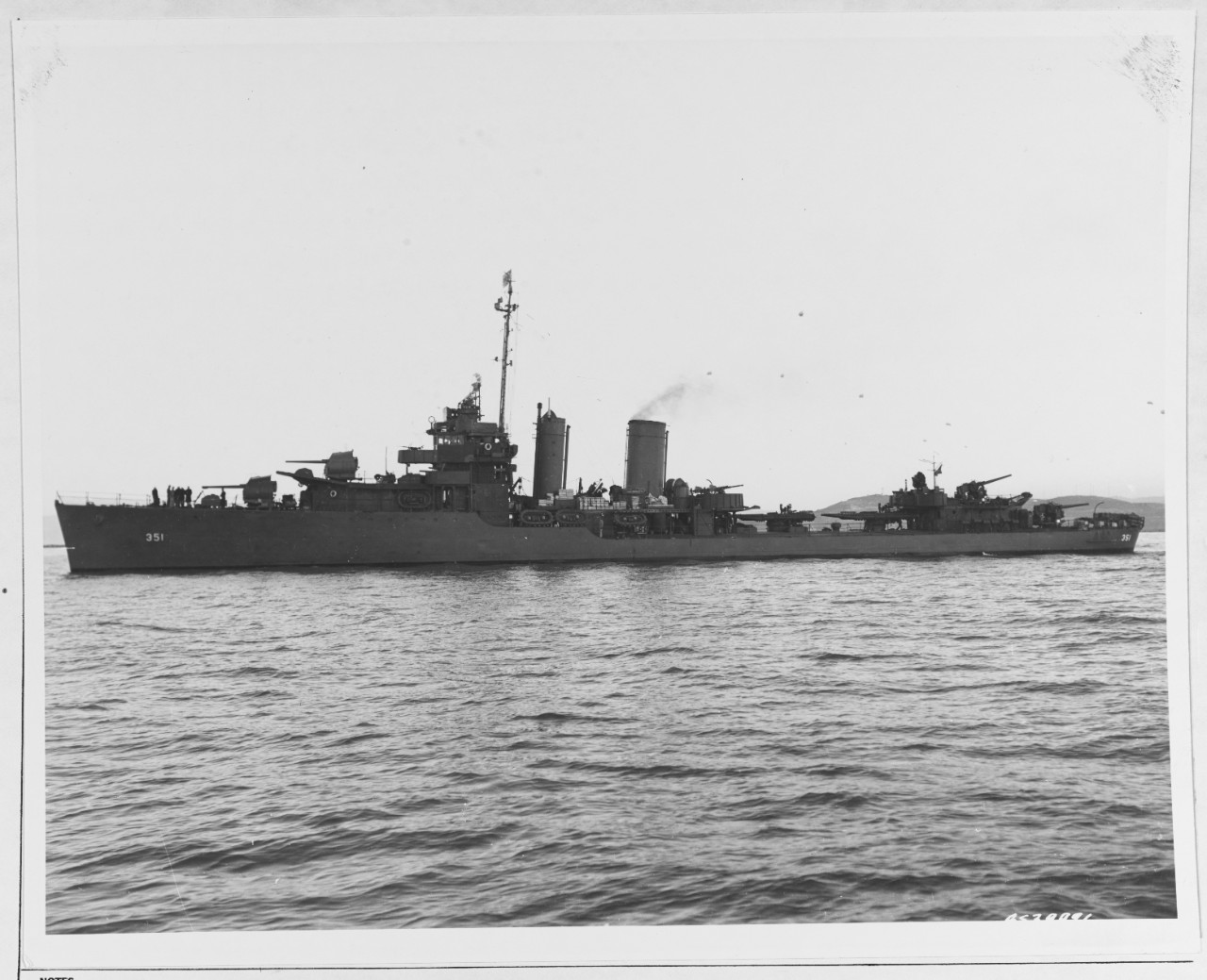 Photo #: 19-N-39996  USS Macdonough (DD-351)