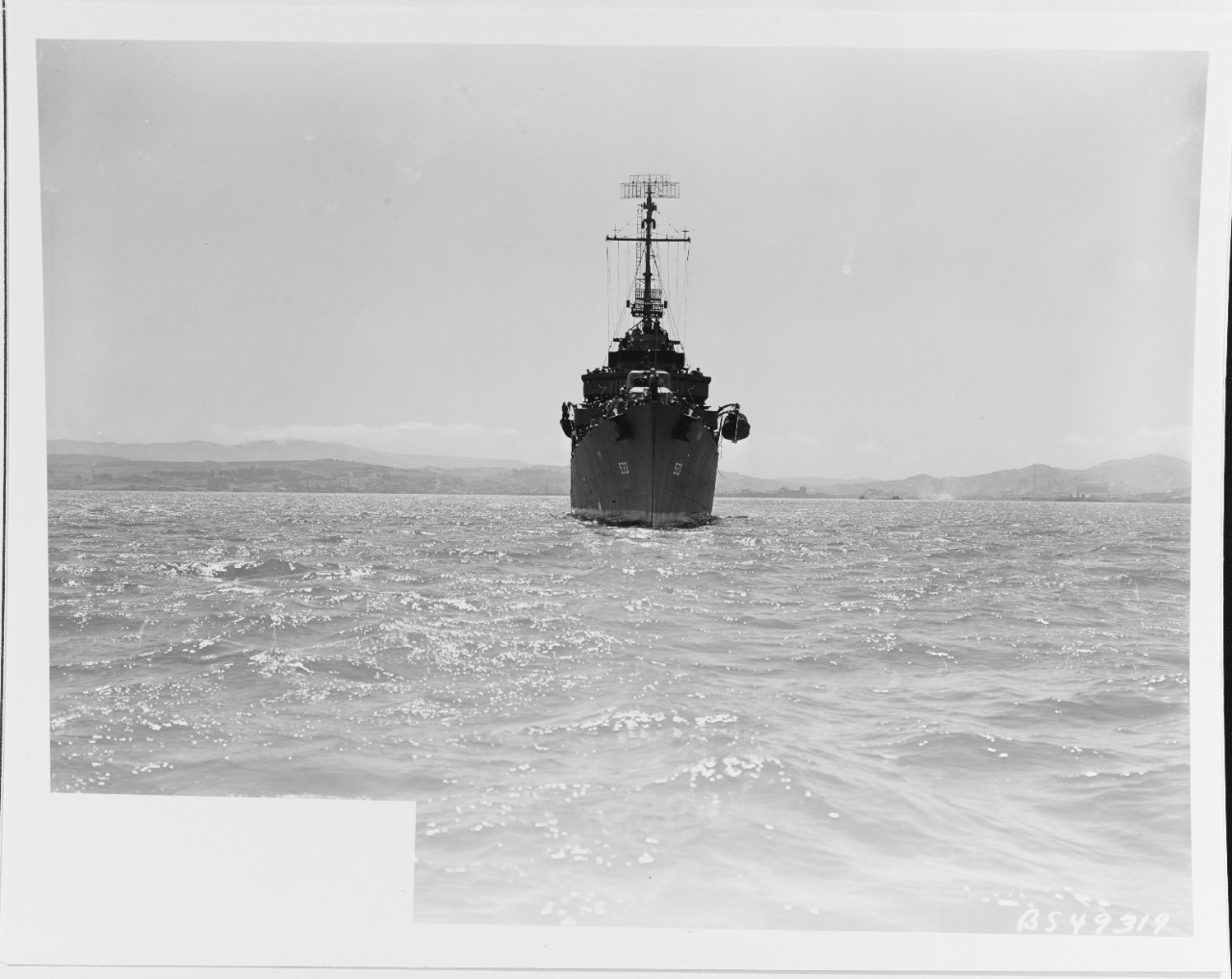 Photo #: 19-N-49319  USS Hoel (DD-533)