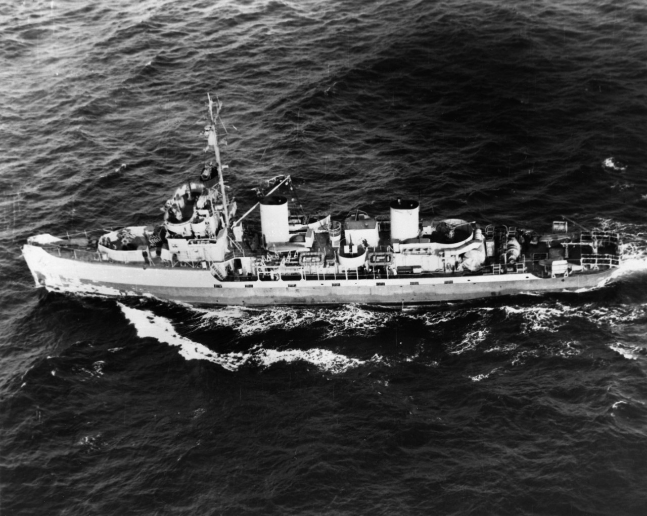 Aerial view of minesweeper USS Speed (AM-116) underway