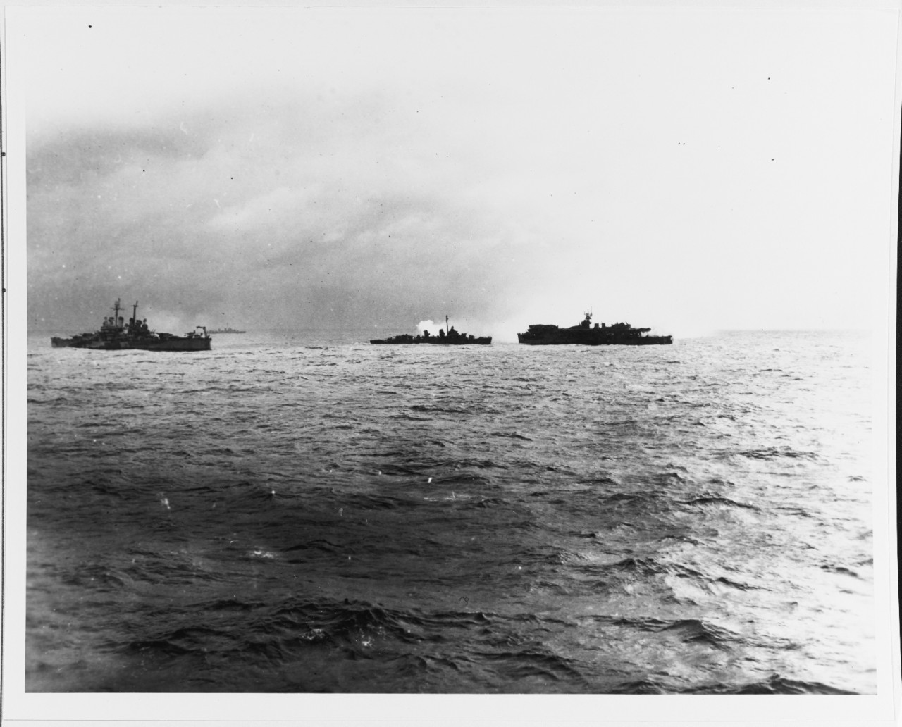 Photo #: 80-G-270553  Battle of Leyte Gulf, October 1944
