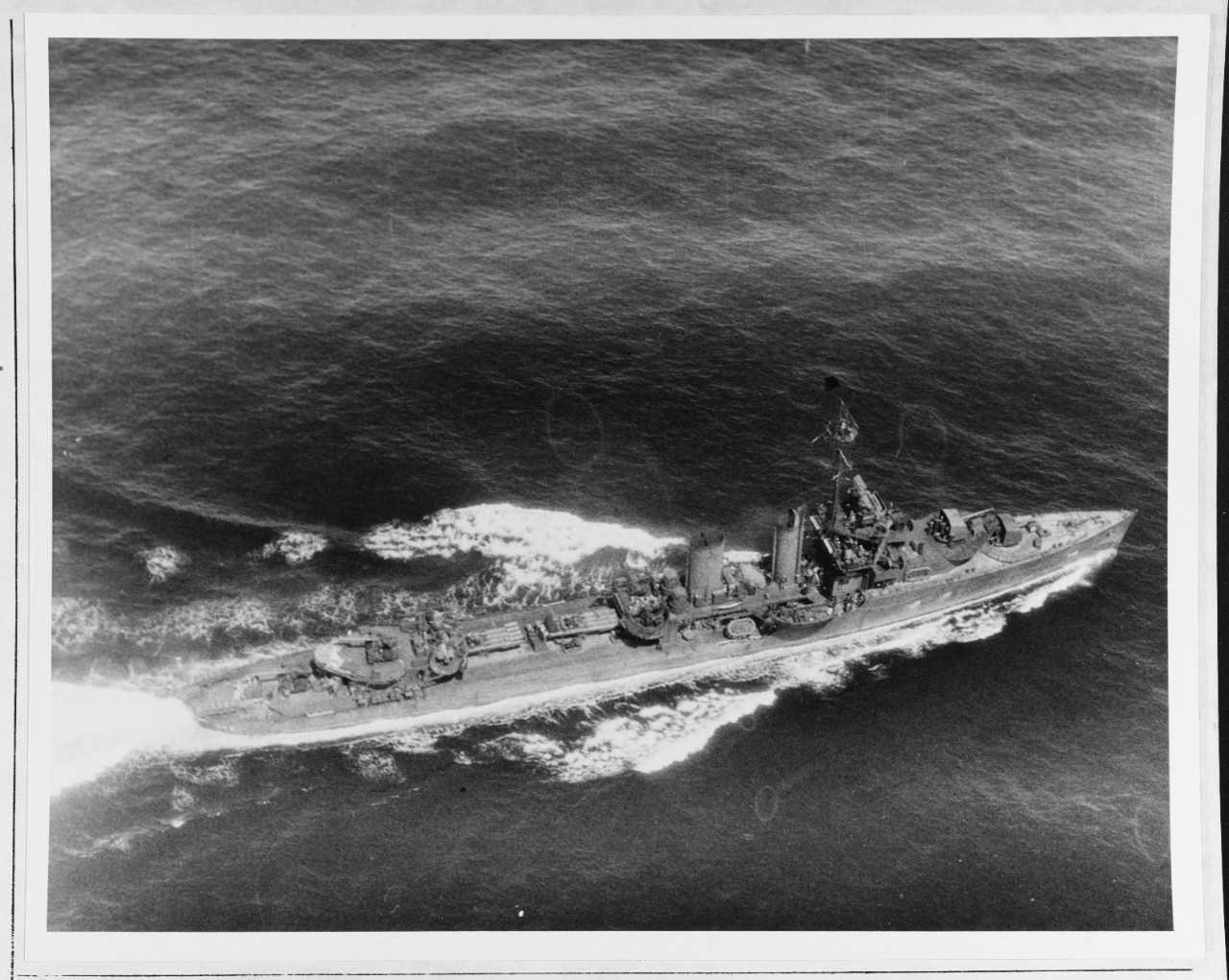 Photo #: 80-G-282347  USS Farragut (DD-348)