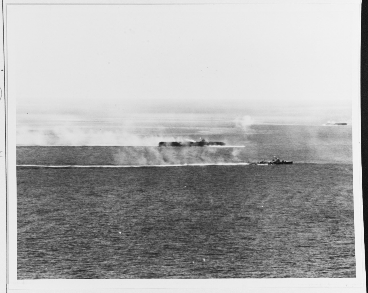 Photo #: 80-G-288100  Battle off Cape Engano, 25 October 1944