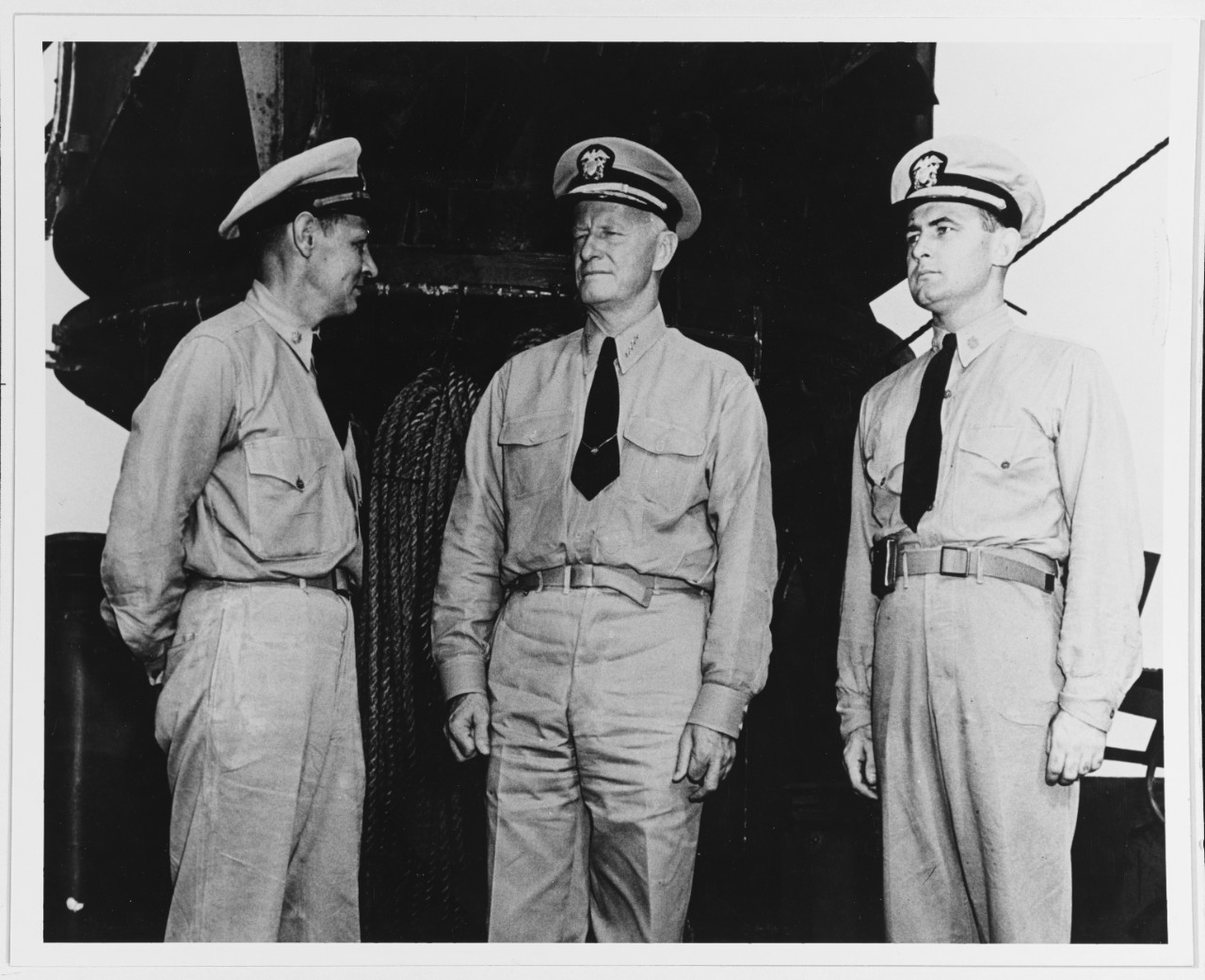Photo #: 80-G-40031   Admiral Chester W. Nimitz, USN(center) (Commander in Chief, Pacific Fleet and Pacific Ocean Areas)