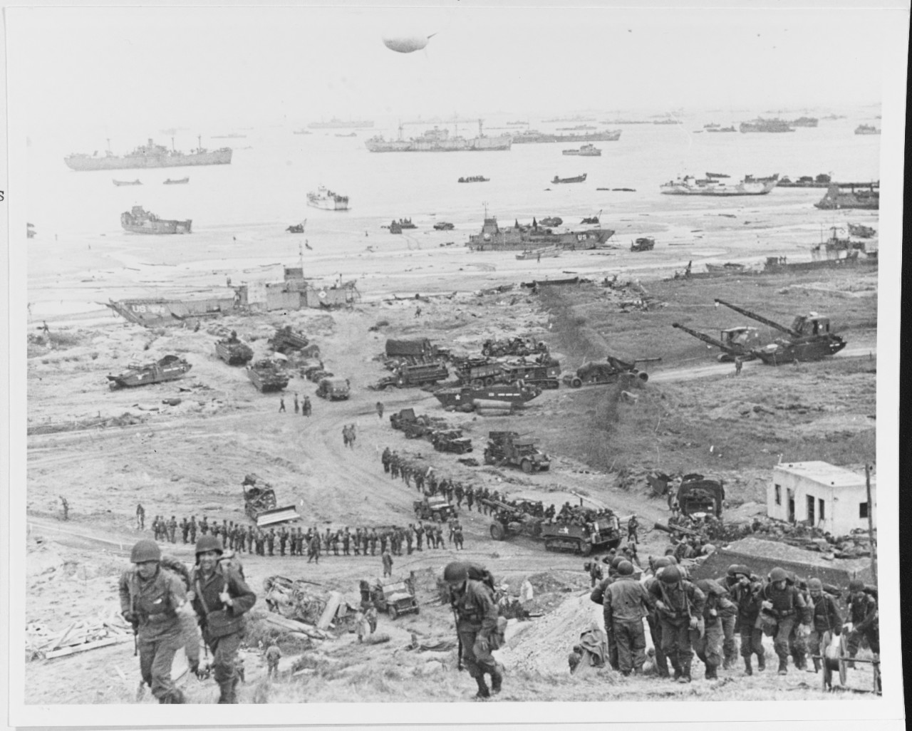 Photo #: SC 193082  Normandy Invasion, June 1944