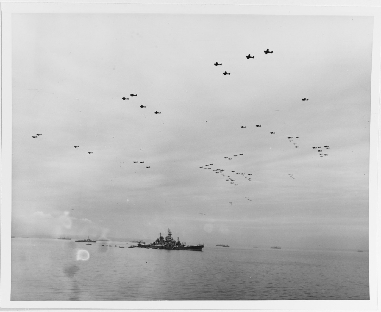 Photo #: SC 211863  Surrender of Japan, Tokyo Bay, 2 September 1945