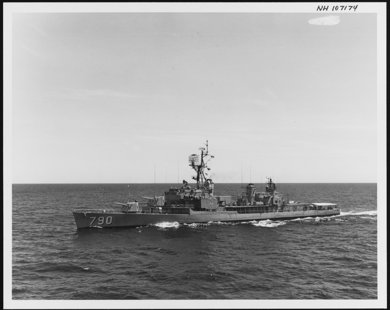 Photo #: NH 107174  USS Shelton