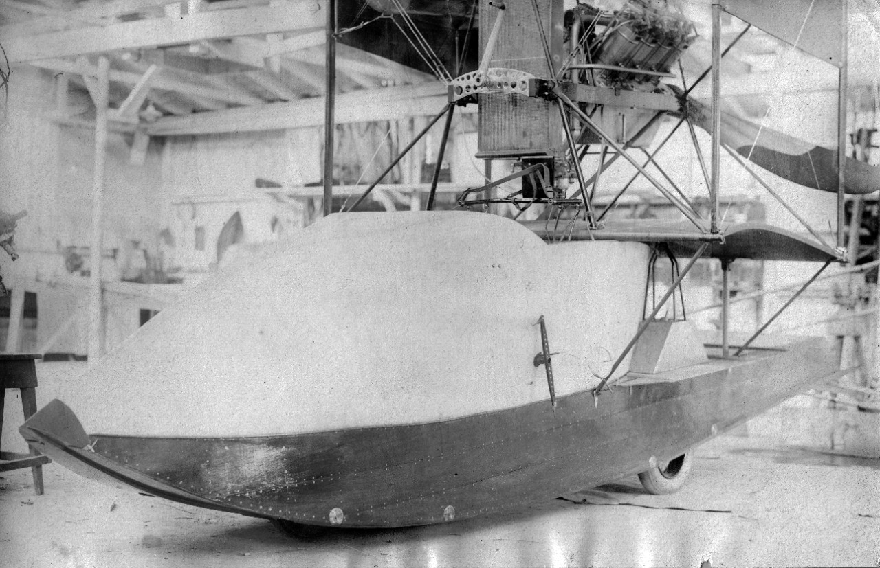 Amphibious hull for modification of the A-1 Hydro OWL