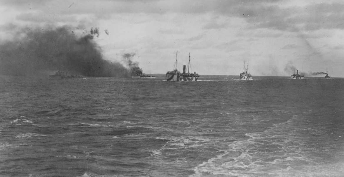 Smoke screen made by British destroyers to protect Mine Squadron 1, September 1918. (Naval History and Heritage Command Photograph NH 109915)