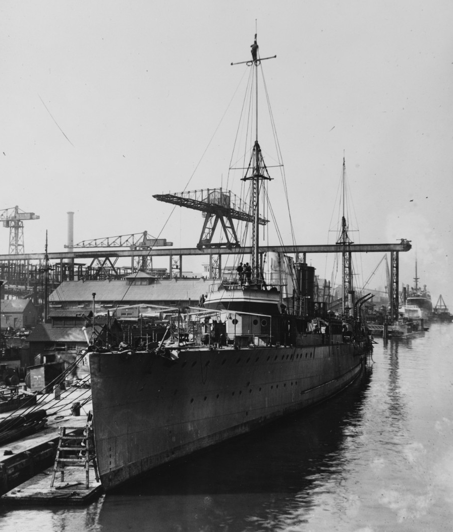 Caldwell fitting out at the Mare Island Navy Yard, 1 November 1917, one month away from commissioning. Note awning ridge poles forward. (Naval History and Heritage Command Photograph NH 69834)