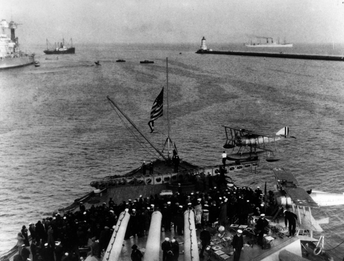 Sailors gather on the fantail to watch the ship launch a Vought UO-1 or FU-1 during Navy Day festivities off Los Angeles, Calif., in the late 1920s. Note the ship’s colors at half-mast to honor fallen veterans. (Courtesy of the San Francisco Maritime Museum) (Naval History and Heritage Command Photograph NH 68847)