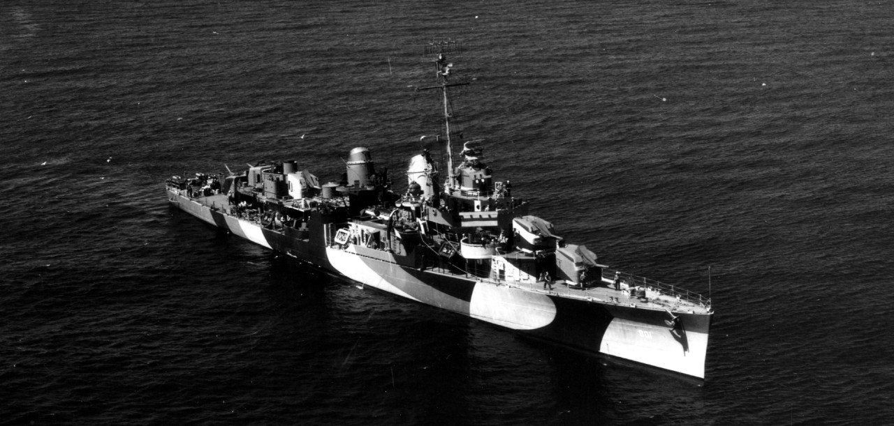 Colhoun lies-to in Puget Sound, 21 July 1944, painted in a disruptive three-color camouflage. (U.S. Navy Bureau of Ships Photograph BS-71252, National Archives and Records Administration, Still Pictures Division, College Park, Md.)