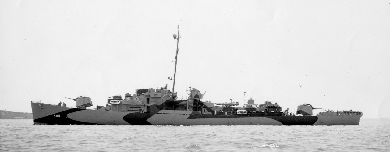 Port broadside view of Dennis, Boston, 20 May 1944. (U.S. Navy Bureau of Ships Photograph BS-65964-B, National Archives and Records Administration, Still Pictures Division, College Park, Md.)