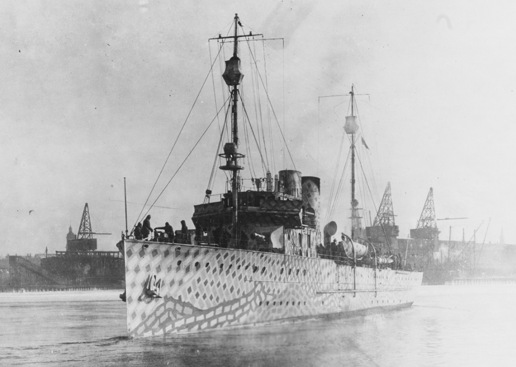 Isabel off the Boston Navy Yard on 31 December 1917, following her conversion for naval service. Note her Mackay type camouflage scheme, and torpedo tubes installed amidships. (Naval History and Heritage Command Photograph NH 544)