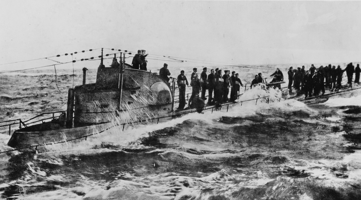 Drawing of the crew of U-58 topside during her capture by Fanning and Nicholson on 17 November 1917. (Naval History and Heritage Command Photograph. NH 111035)