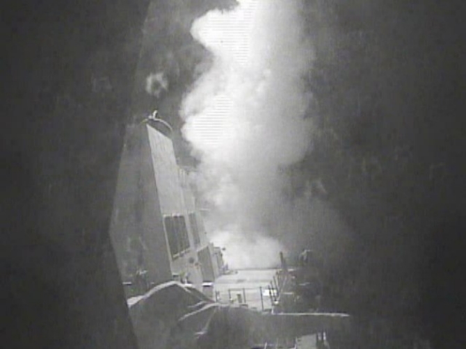 Guided missile destroyer Nitze (DDG-94) fires a BGM-109 Tomahawk Land Attack Missile against the Houthi rebels in Yemen, 12 October 2016. (Unattributed U.S. Navy Photograph 161013-N-KL526-001, Navy NewsStand)