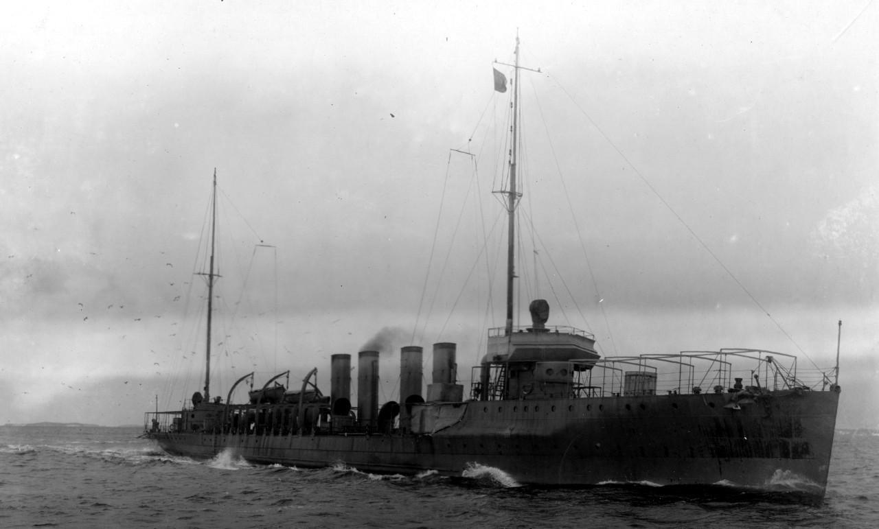 With weights installed in place of her guns and torpedo tubes, Porter heels slightly to port as she runs her trials at 12:43 p.m. on 10 March 1916, making 15.112 knots. (U.S. Navy Bureau of Ships Photograph 19-N-15-7-21, National Archives and Rec...