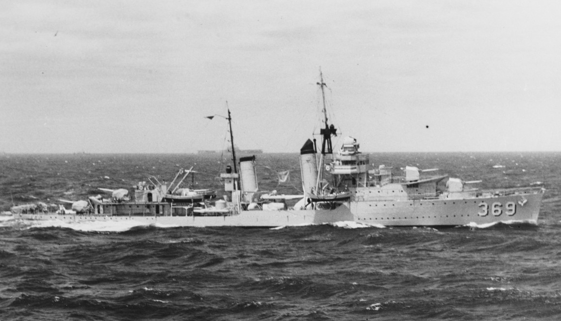 Reid steaming from San Diego, Calif., to Mare Island, Calif., on 5 August 1937. (Naval History and Heritage Command Photograph NH 63126)