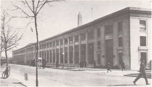 Main Navy Building on Constitution Avenue, 1918.