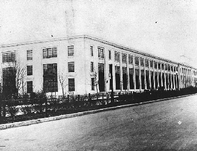  "Munitions" Building, Washington, D.C., View of the building's north and eastern facades, seen from Constitution Avenue, N.W., in 1918