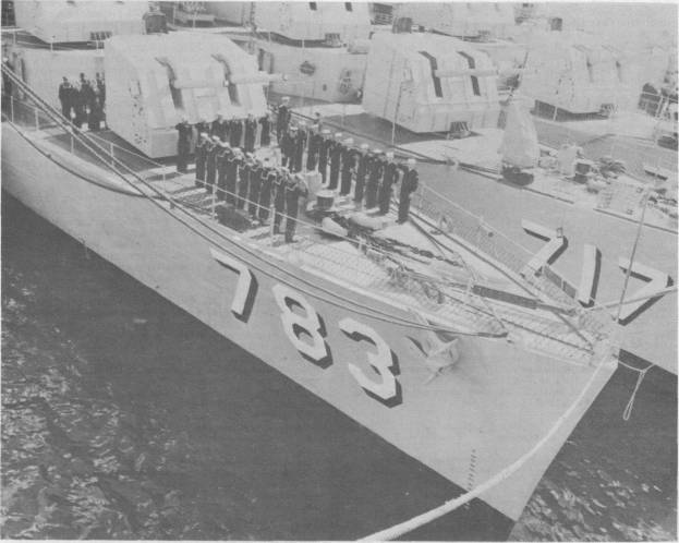 USS Gurke DD-783 LAPEL HAT PIN WW2 KOREA VIETNAM US NAVY VETERAN DESTROYER 