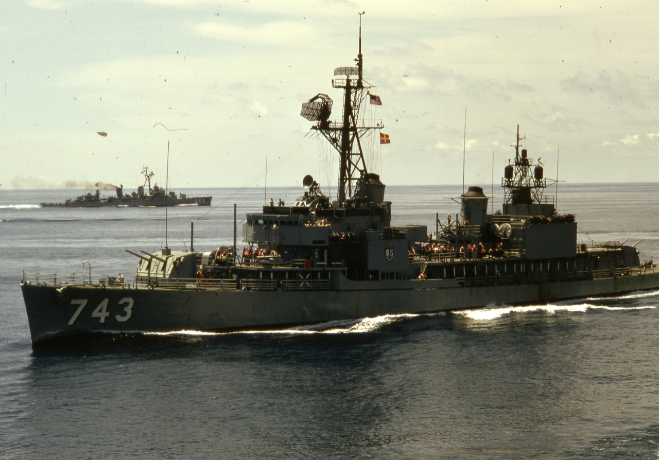 <p>USS Southerland (DD 743)</p>
