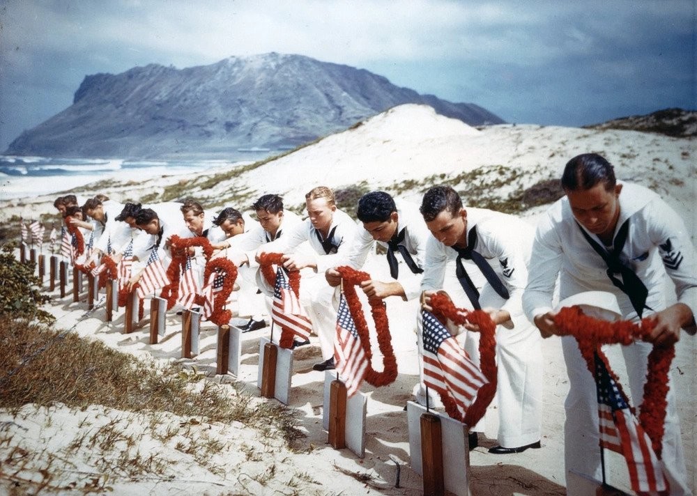 <p>Images of Sailors at Pearl Harbor</p>
