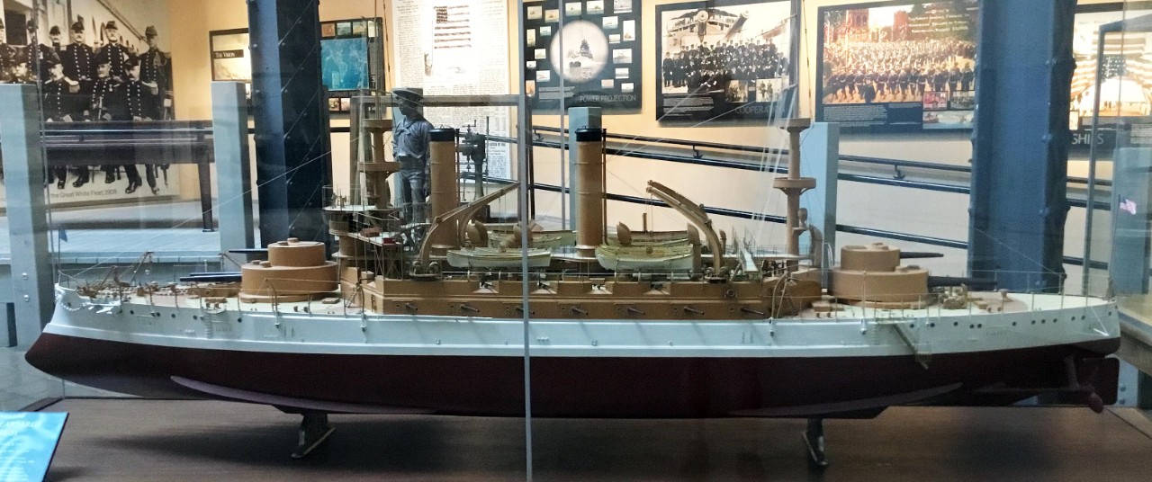 NMUSN:  Great White Fleet:  Model of the USS Kearsarge (Battleship #5) on display in the museum.