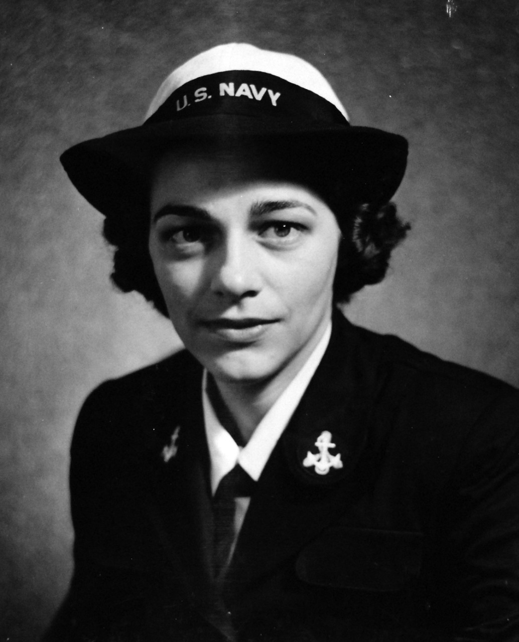 80-G-41569:   Yeoman Mary Twitchell Arrison, USNR, May 1943.   Arrison has been selected for promotion to officer rank in the Women’s Reserve, USNR.  She will report for training to the U.S. Naval Reserve Midshipmen’s School, Northampton, Massachusetts, June 5.     Photograph released May 20, 1943.  Official U.S. Navy Photograph, now in the collections of the National Archives. 