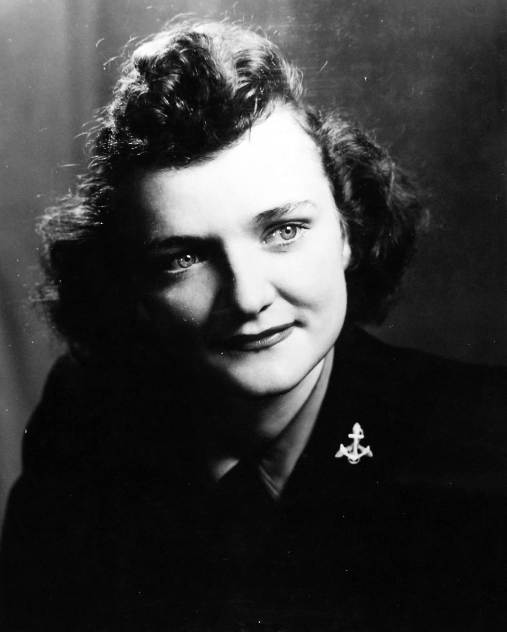 80-G-43425:  Ensign Jeanne R. Skinner, USNR, October 1943.   Service Dress Blue.  Portrait photograph, received October 22, 1943.  Official U.S. Navy photograph, now in the collections of the National Archives.  