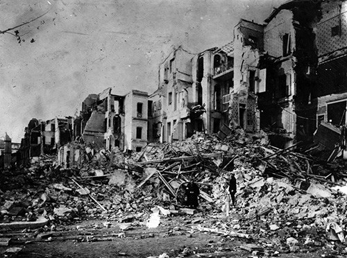 NH 1447:   Messina Earthquake, Sicily, Italy.   Damage caused by the earthquake.  Photographed in January 1909.   NHHC Photograph Collection.  