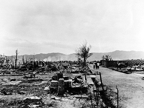 330-PS-9308-3:   U.S. Navy Aids Japanese Fire Victims, December 1958.    Koniya, Japan.  Shown:  Destruction of the fire to the town’s areas.   Official U.S. Navy Photograph, now in the collections of the National Archives.   