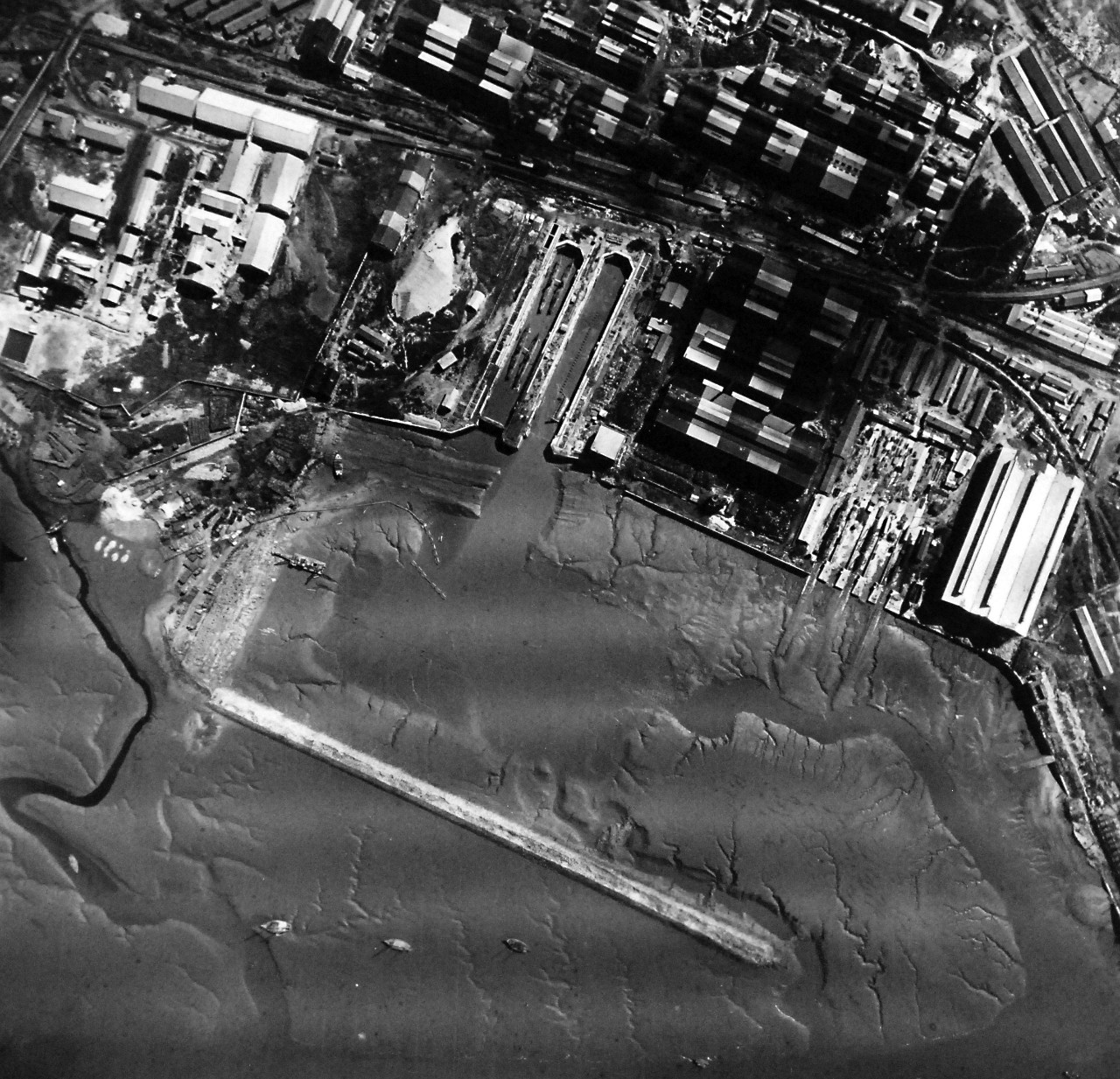 80-G-389988:  Aerial of Inchon, Korea, September 8, 1945.   Dock area and waterfront at Jinsen, (Inchon), Korea, September 8, 1945.  Photographed by PhoM Sanders.    U.S. Navy photograph, now in the collections of the National Archives.  
