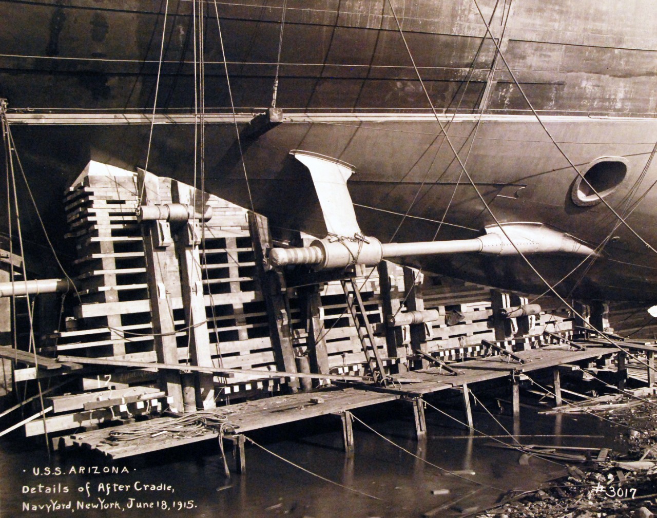 <p>19-LC-19A-12: USS Arizona (BB 39) details of after cradle before launched at New York Navy Yard, New York, June 19, 1915. Photographed June 18, 1915.&nbsp;</p>
