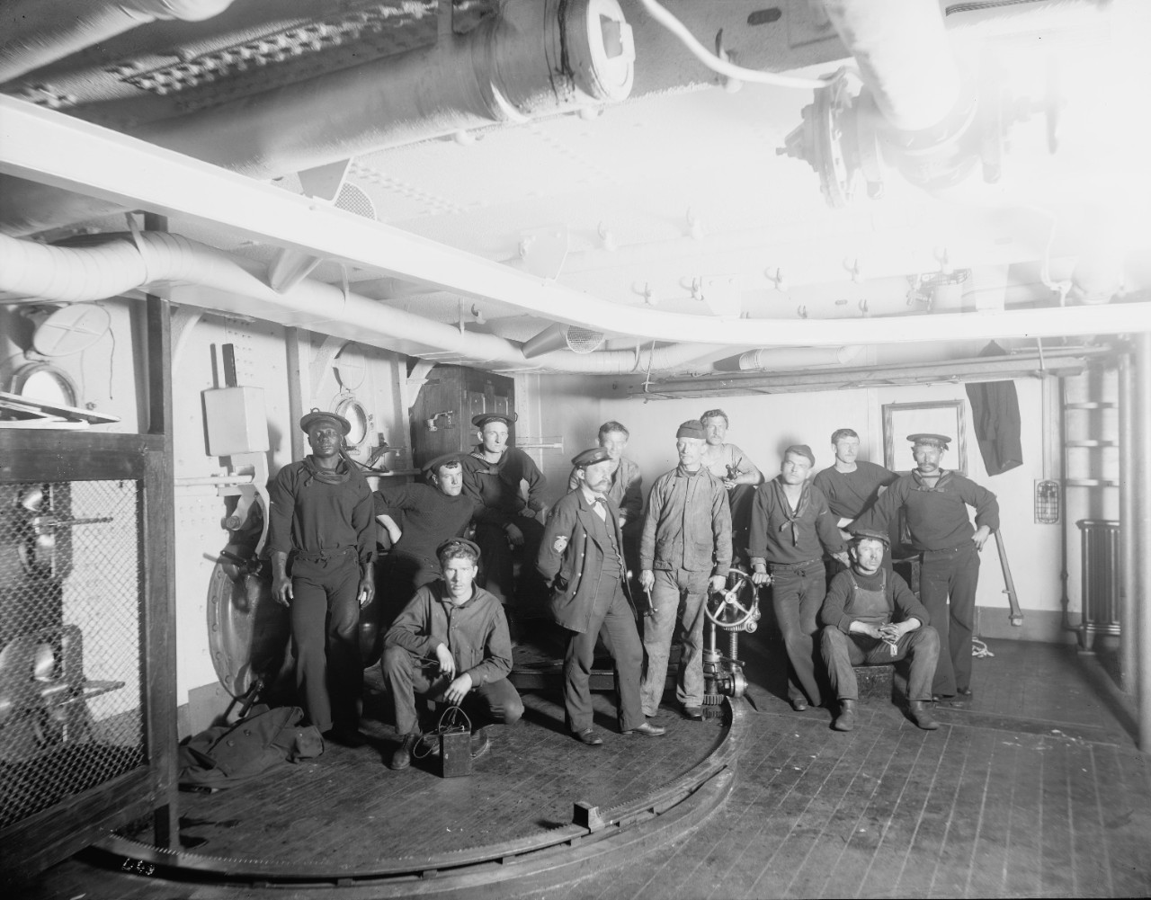 LC-DIG-DET-4a14370:   USS Maine (1895-98)  Gunner’s gang, Photographed by Edward Hart, Detroit Publishing Company, 1896.  (6/12/2015).