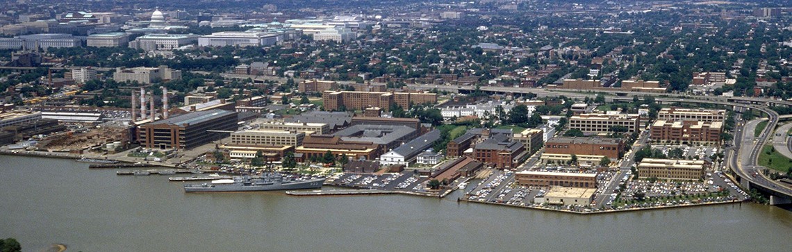 <p>330-CFD-DN-ST-85-09598: Aerial view of the Washington Navy Yard. The Forest Sherman class destroyer ex-USS Barry (DD 933) is visible, center. Official U.S. Navy Photograph, now in the collections of the National Archives.</p>
