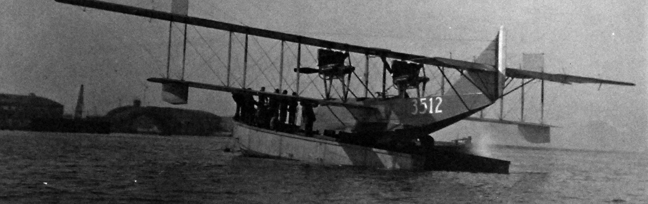 <p>80-G-1012: H-16 (Bu# 3512) on seaplane lighter, January 14, 1919.&nbsp;</p>
