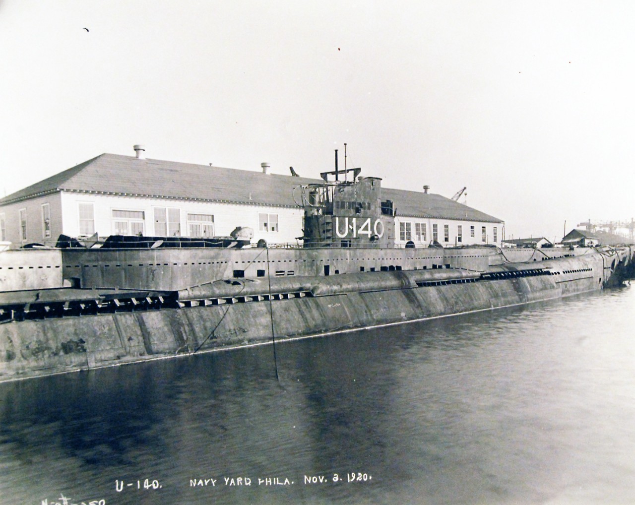<p>19-N-3857: German submarine, U-140, at a pier at the Philadelphia Navy Yard, Philadelphia, Pennsylvania, November 2, 1920.&nbsp;</p>
