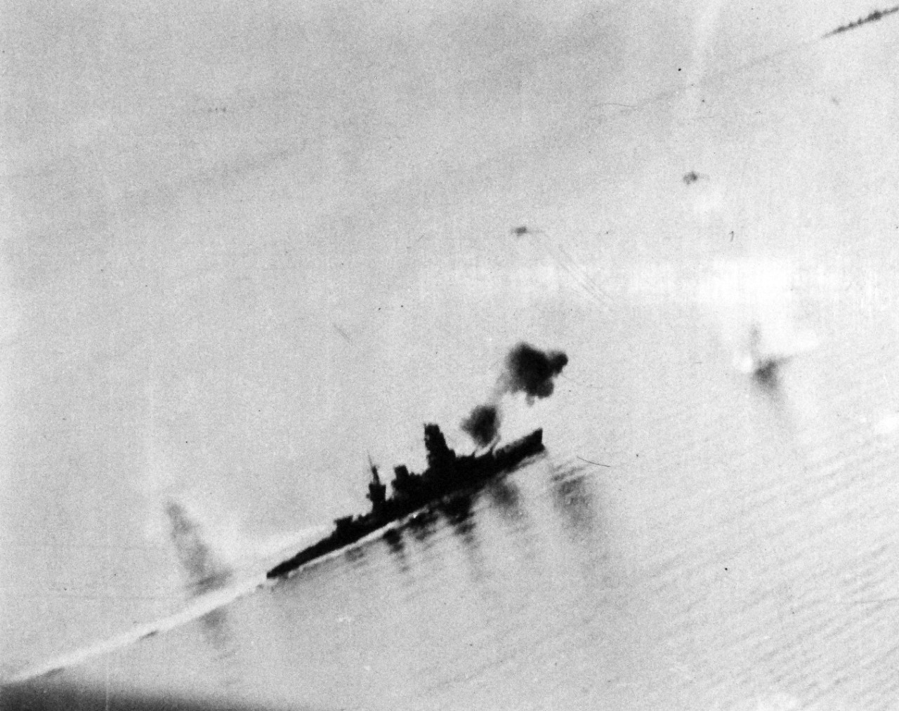 80-G-272557:   Battle of the Sibuyan Sea, October 24, 1944.    Japanese Nagato class BB taken by plane from USS Franklin (CV-13) Official U.S. Navy Photograph, now in the collections of the National Archives.   (2014/5/15).  