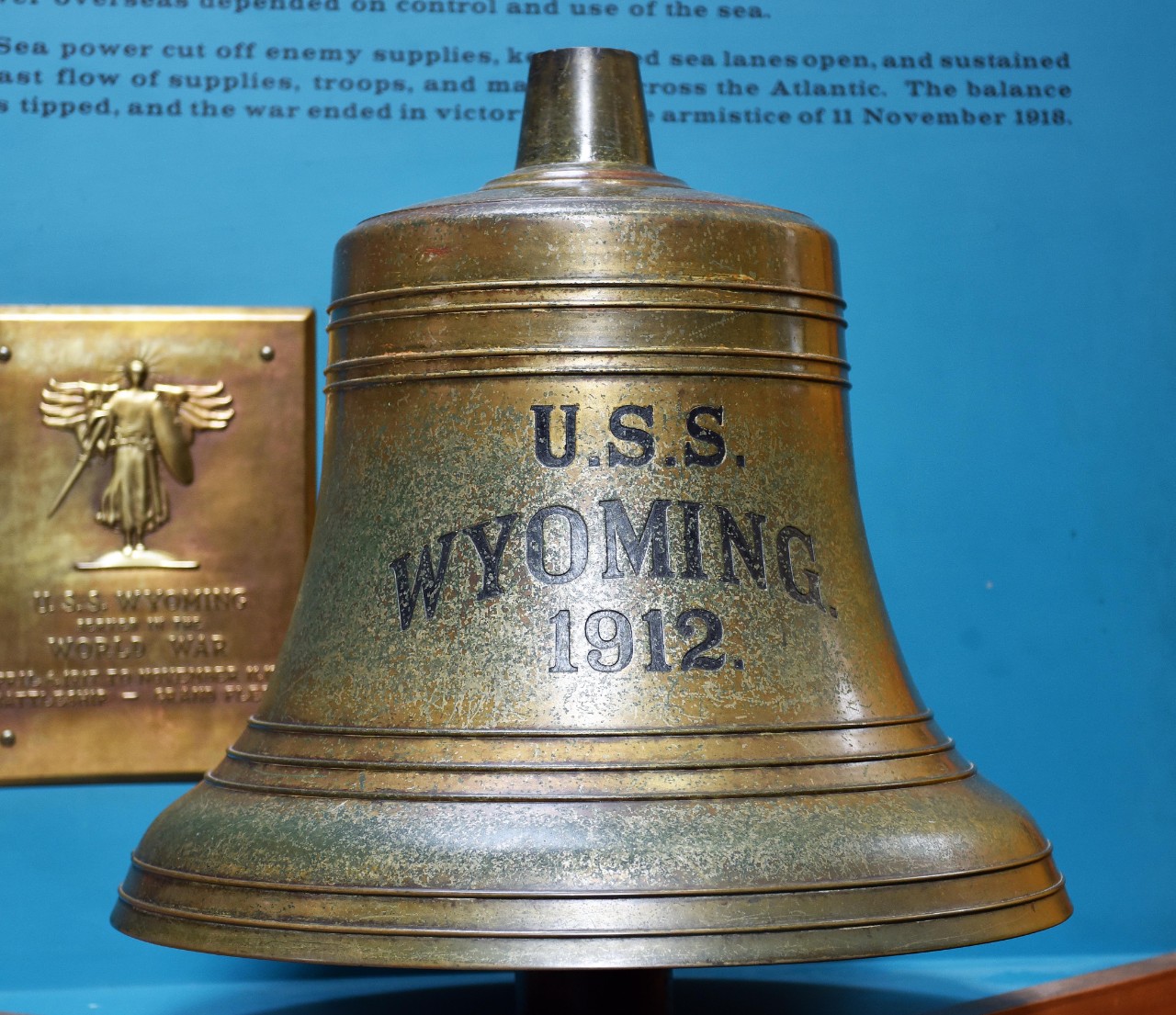 NMUSN-5136: USS Wyoming (BB-32), Ship’s Bell, late 2010s. Bell on display in the World War I exhibit area. Official U.S. National Museum of the U.S. Navy Photograph. Digital only.