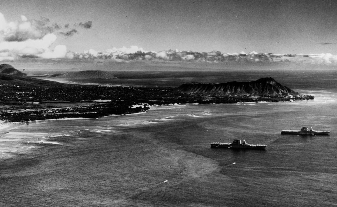 USS SARATOGA (CV-3) (foreground) and USS LEXINGTON (CV-2)
