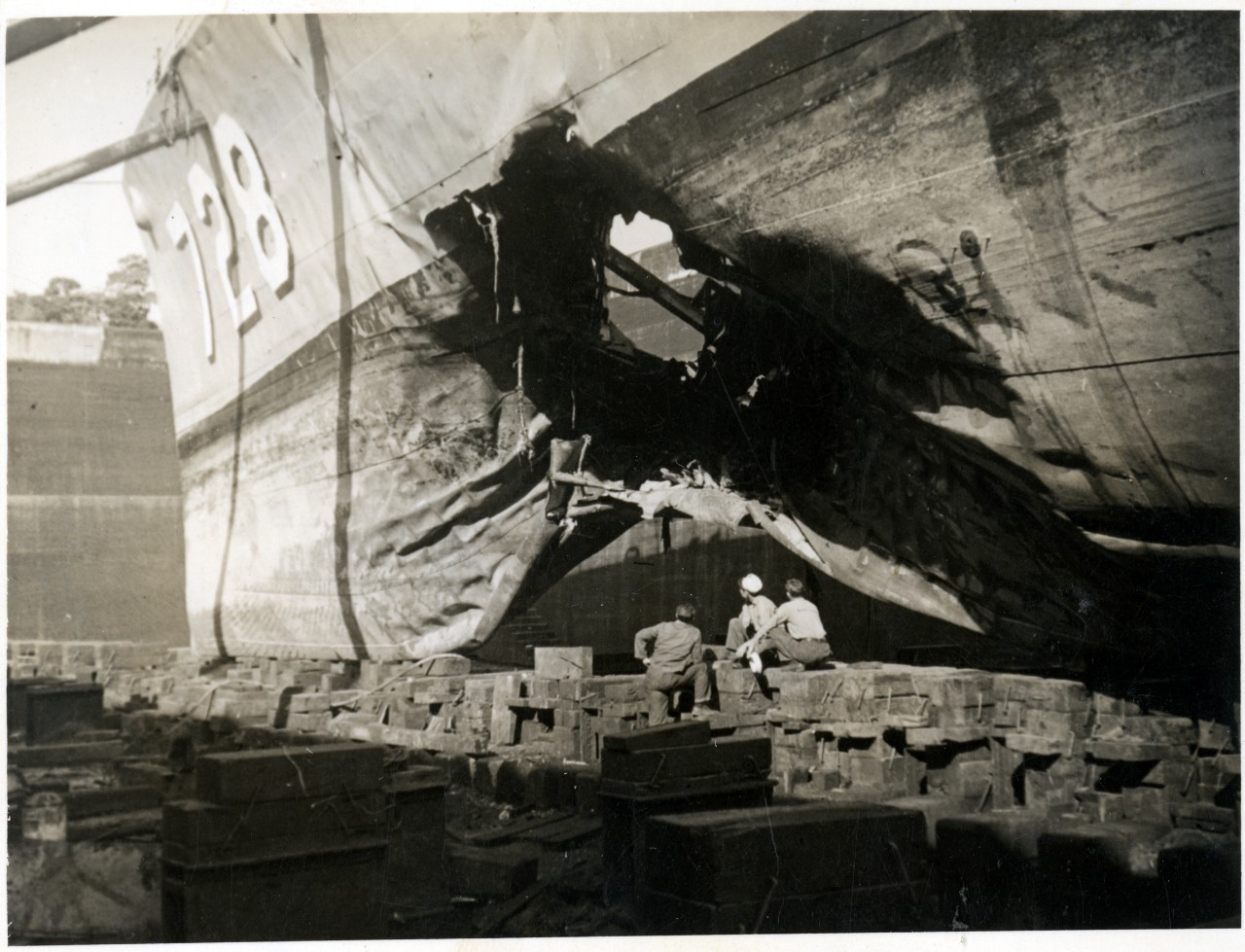 Damage inflicted upon USS Mansfield (DD-728) by a mine off the coast of Korea in 1950. (UA 452.02)