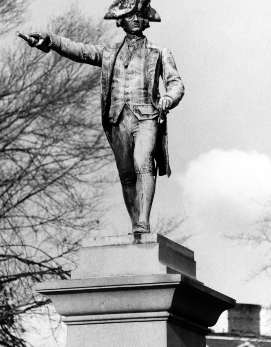 Photo #: USN 1120070 Statue of Commodore Esek Hopkins