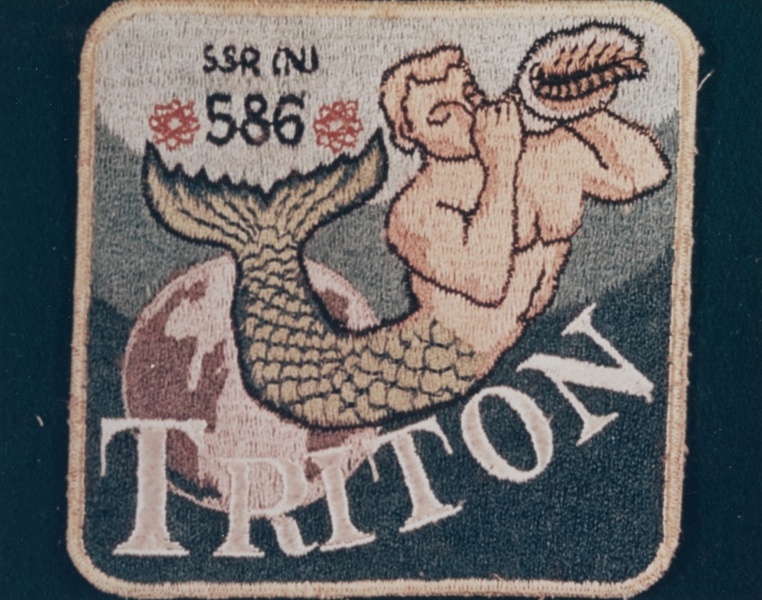 Insignia: USS TRITON (SSR(N)-586)