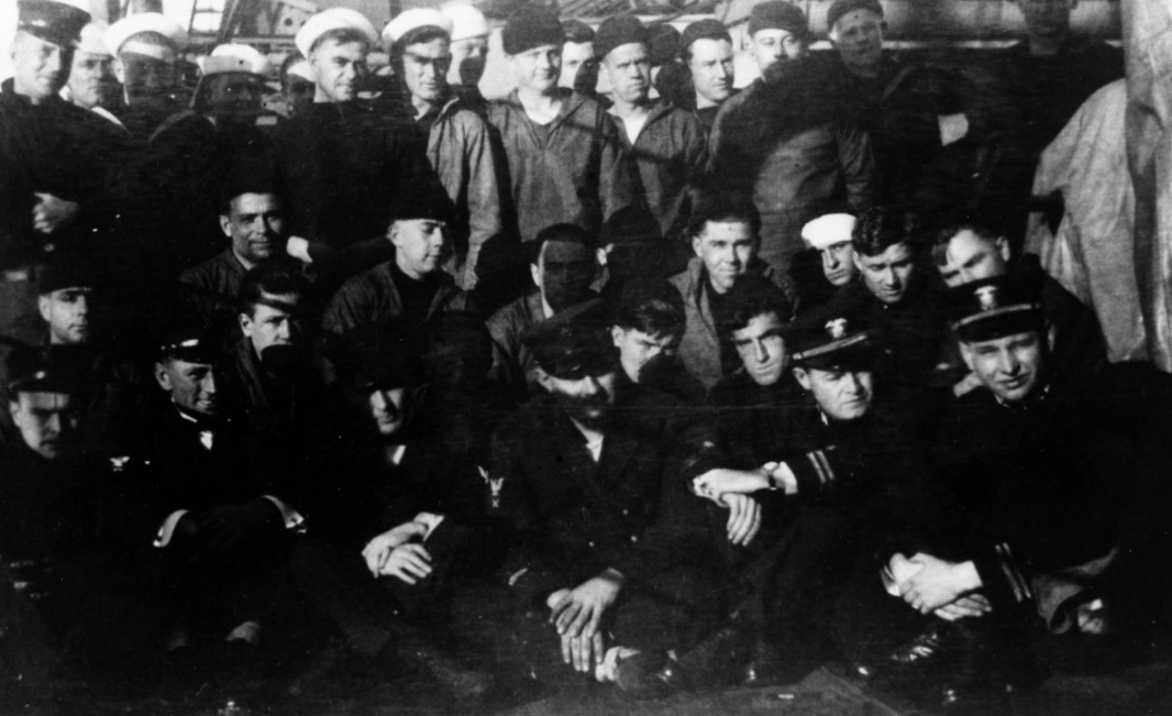 Jacob Jones survivors following their rescue on 7 December 1917 (NH 92064).