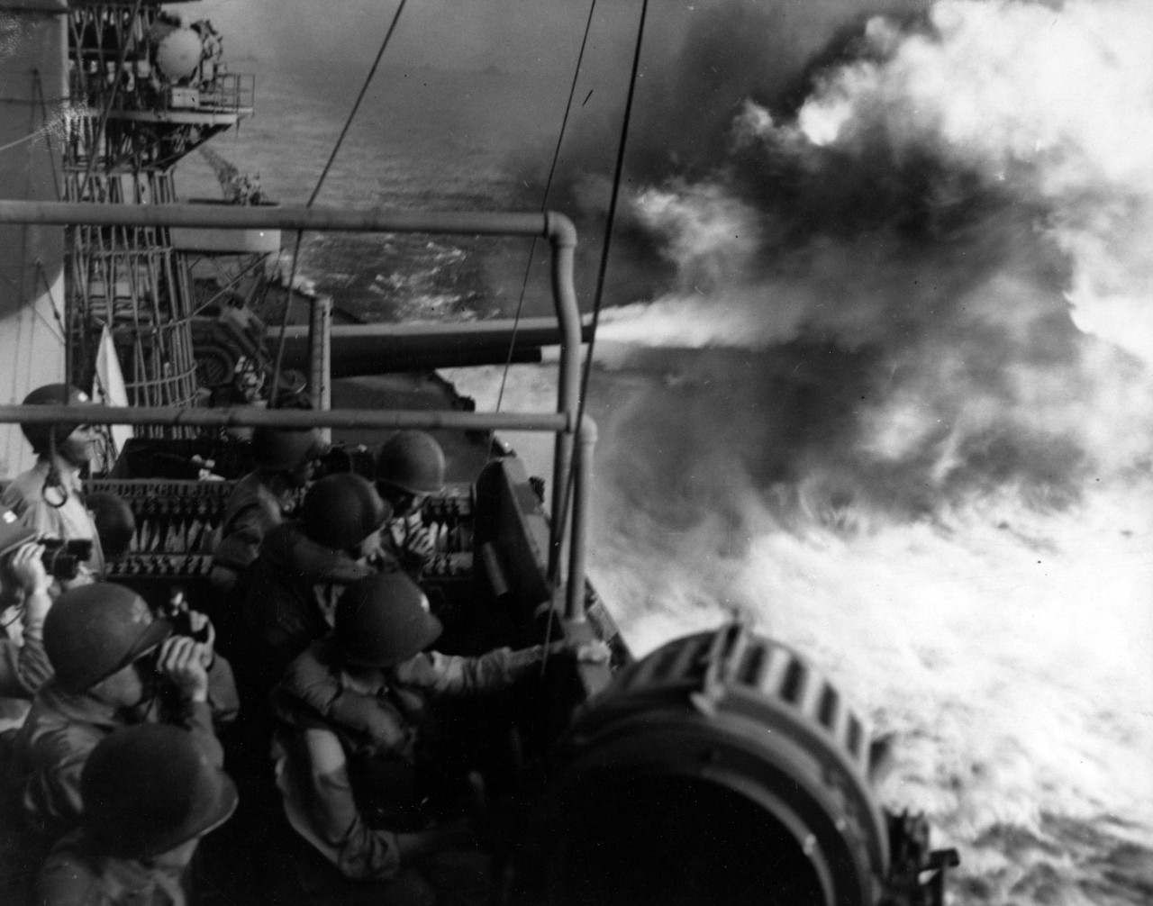 Photo #: 80-G-54398  Tarawa Invasion, November 1943