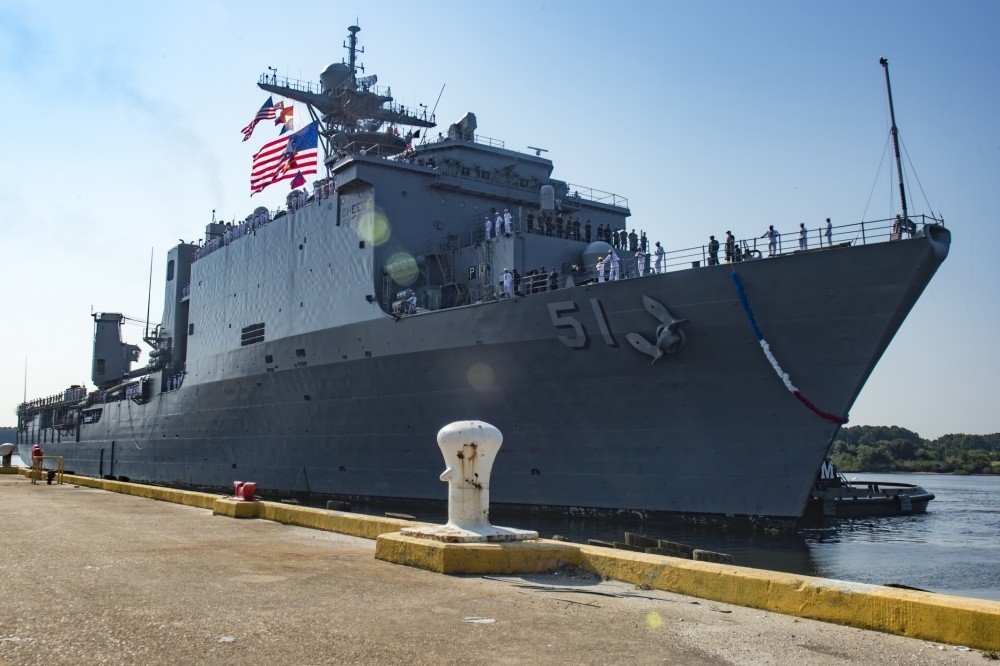 USS Oak Hill