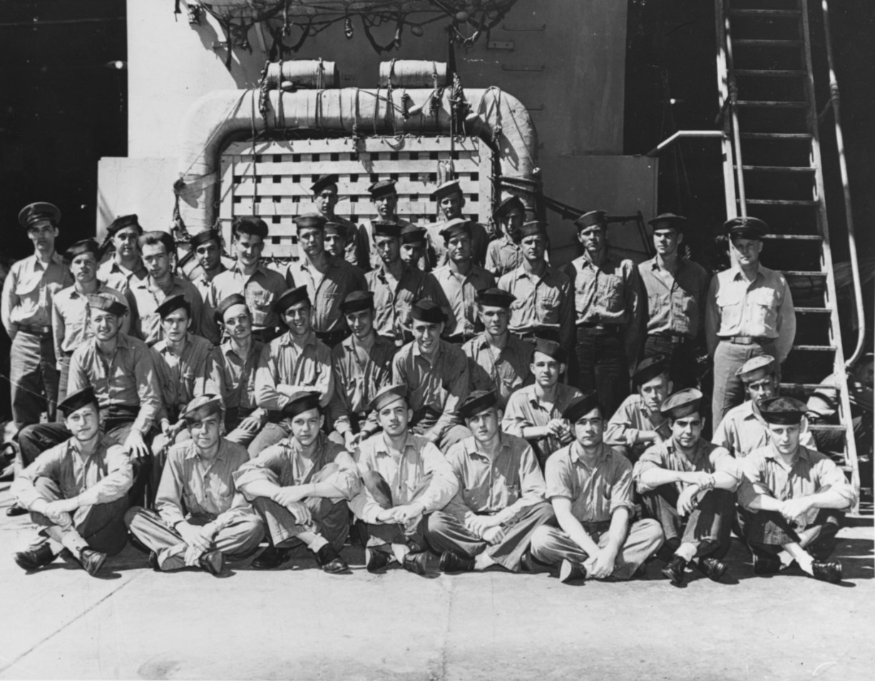 Crew of USS Indianapolis (CA-35)
