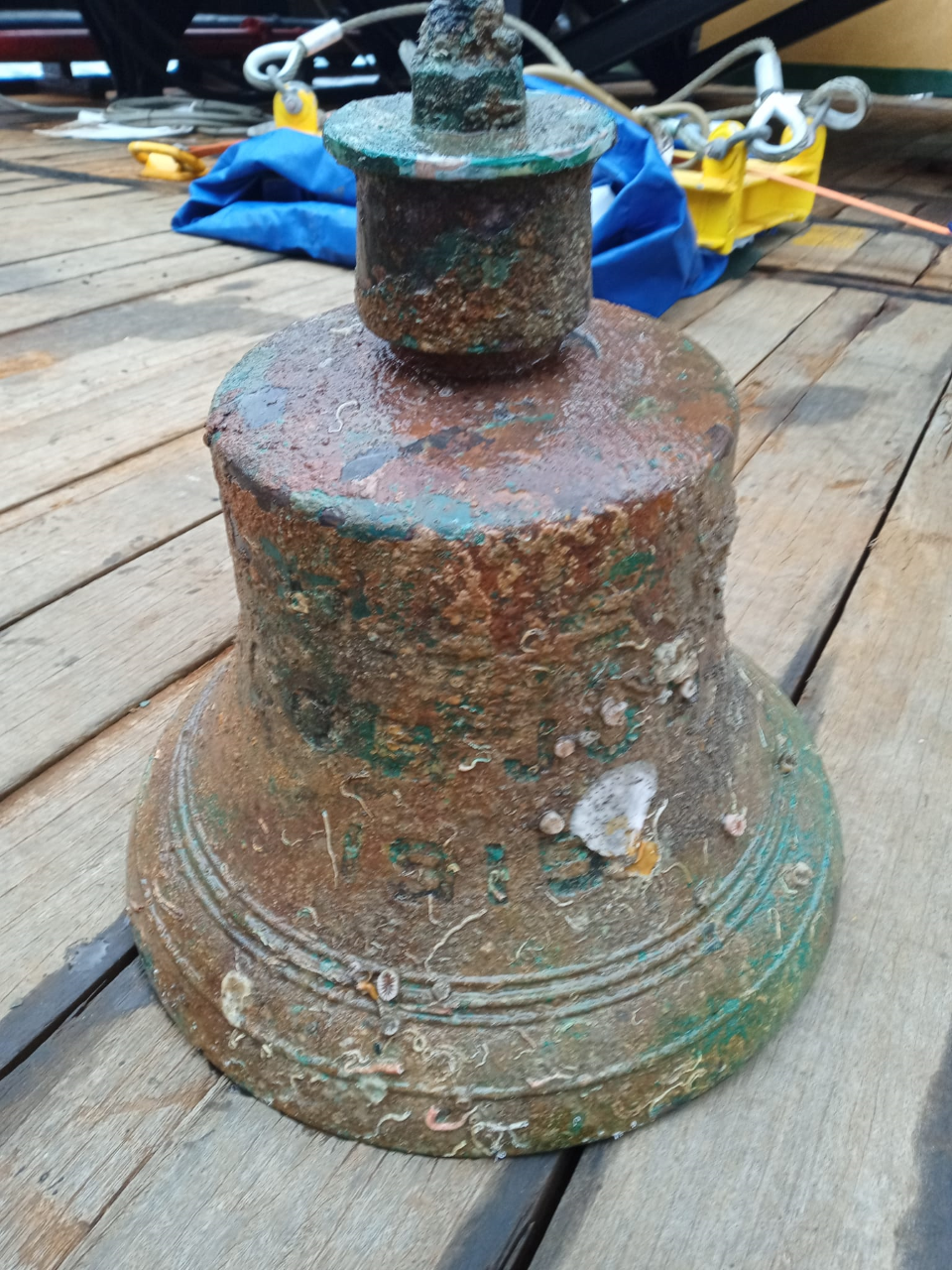 Photo of bell recovered from the wreck of Jacob Jones.