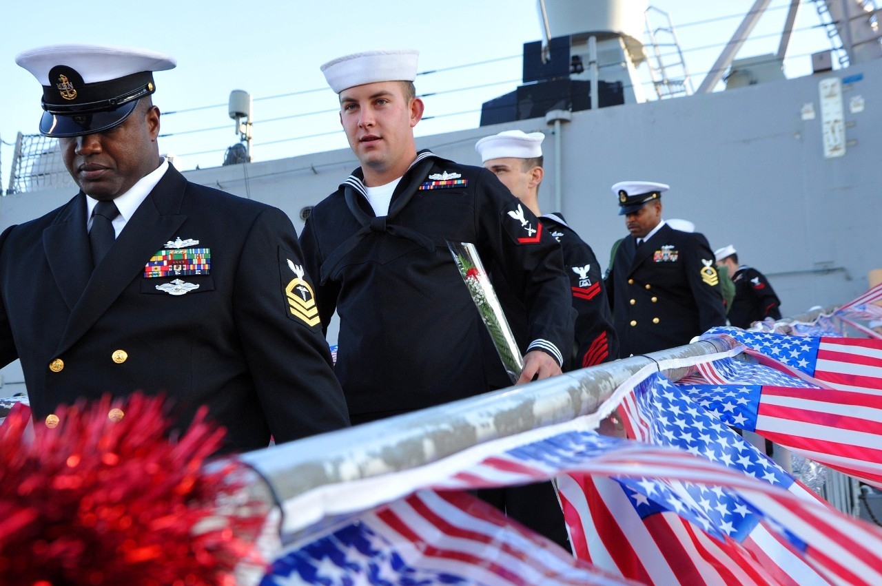 Sailors from USS Samuel B. Roberts (FFG-58)